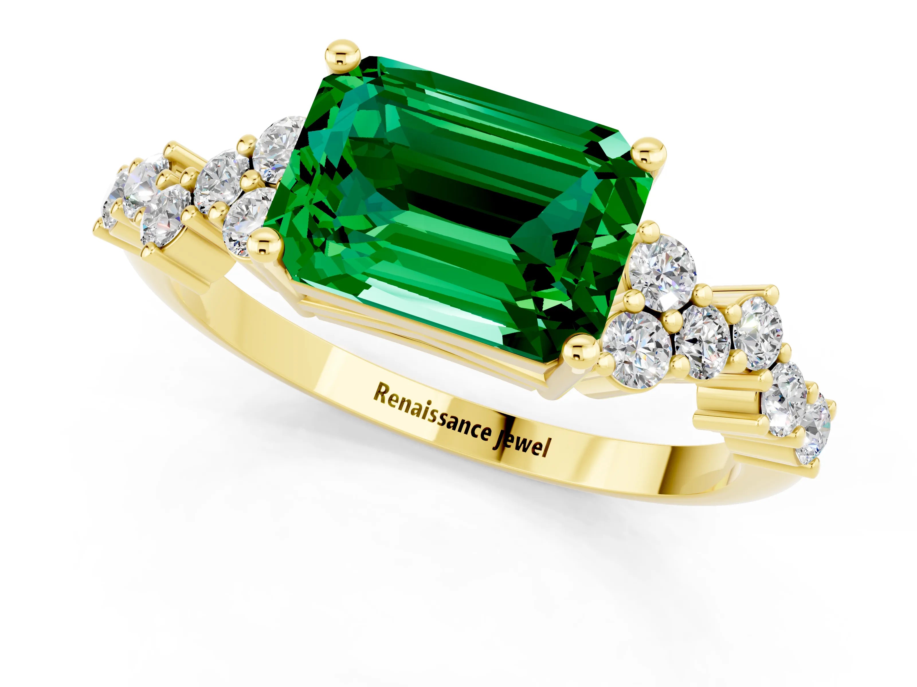 Yellow gold Emerald Cut Diamond Cluster Pavé Band with Four-Prong Setting_1