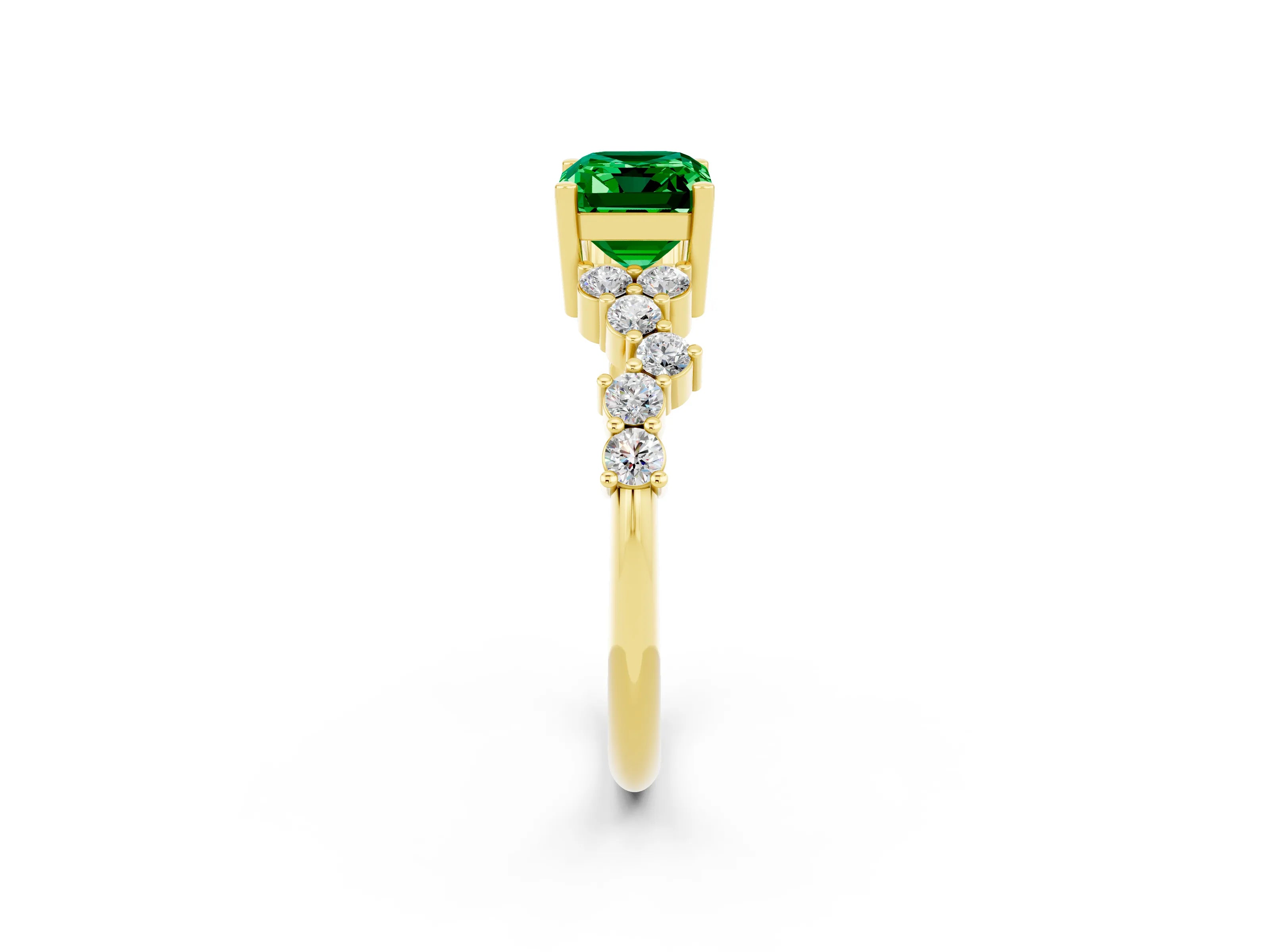 Yellow gold Emerald Cut Diamond Cluster Pavé Band with Four-Prong Setting_2