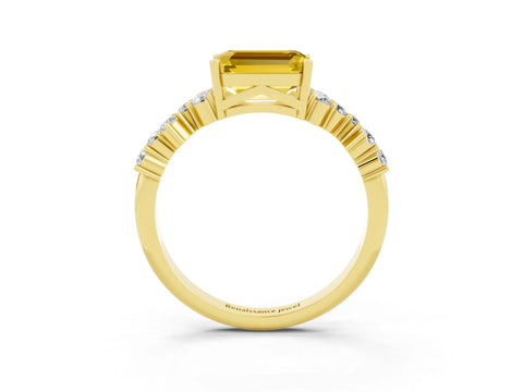 Yellow gold Emerald Cut Diamond Cluster Pavé Band with Four-Prong Setting_3