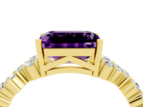 Yellow gold Emerald Cut Diamond Cluster Pavé Band with Four-Prong Setting_4
