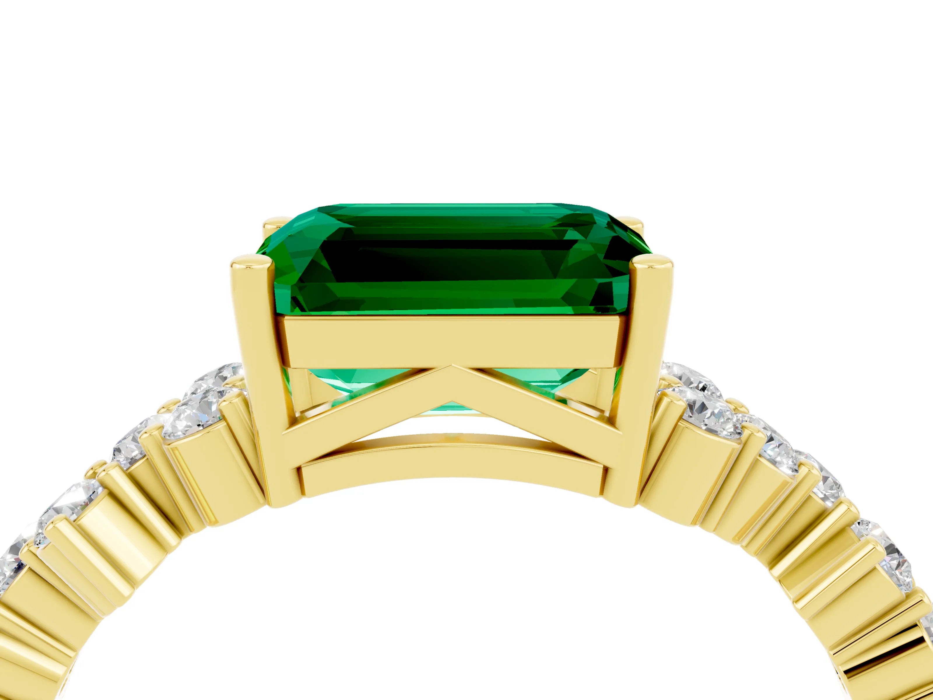 Yellow gold Emerald Cut Diamond Cluster Pavé Band with Four-Prong Setting_4