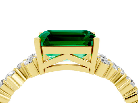 Yellow gold Emerald Cut Diamond Cluster Pavé Band with Four-Prong Setting_4