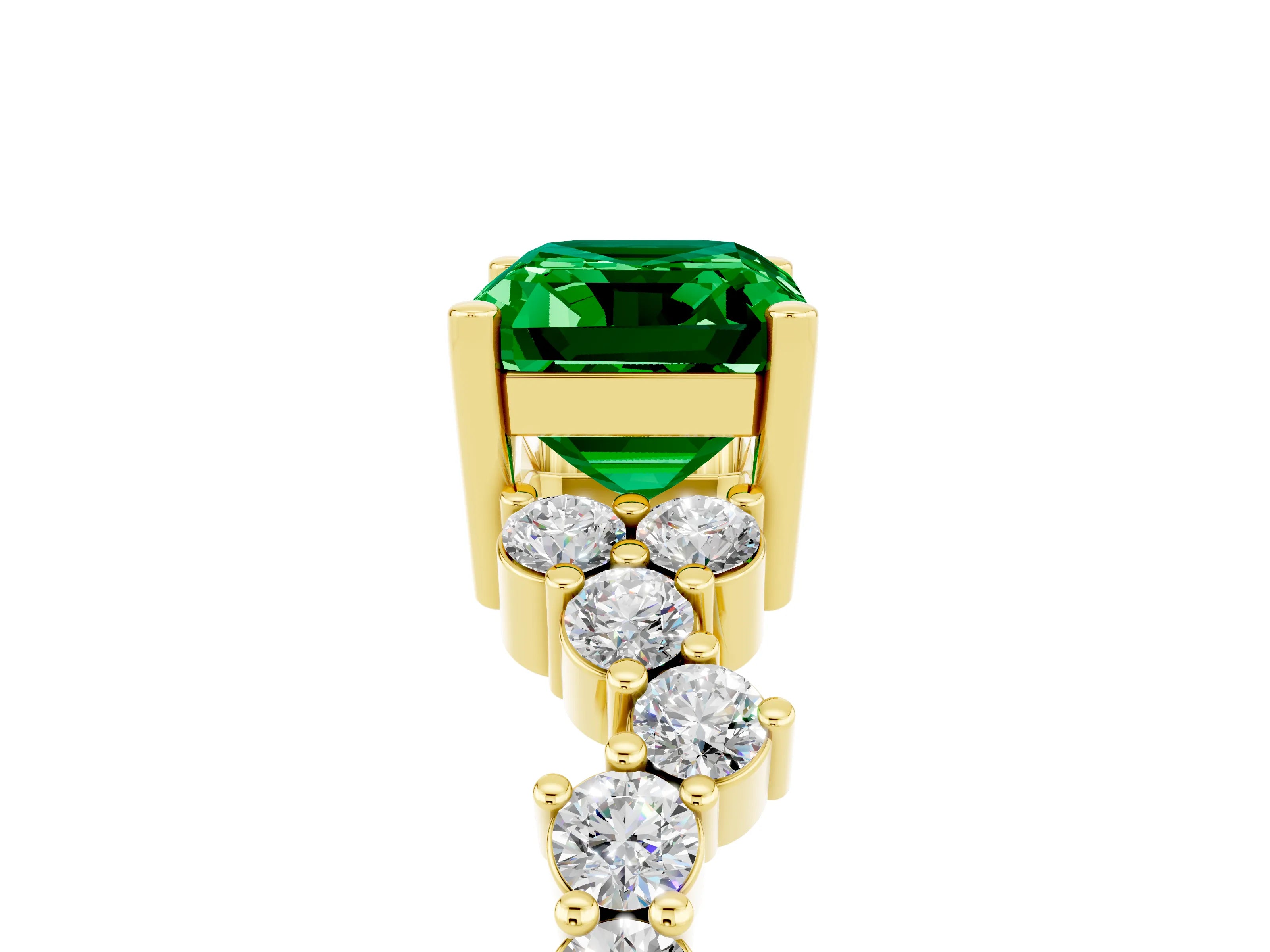 Yellow gold Emerald Cut Diamond Cluster Pavé Band with Four-Prong Setting_5