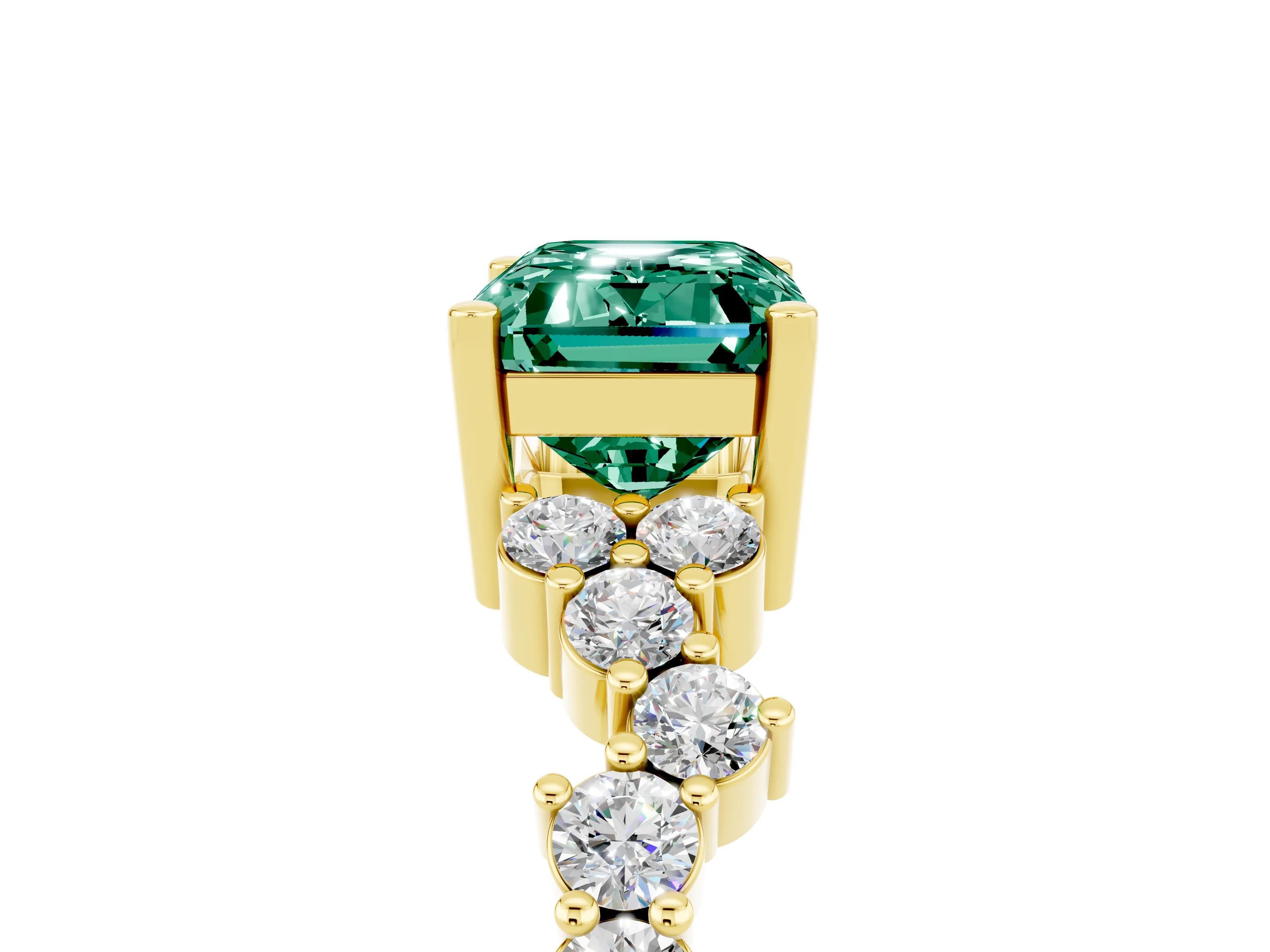Yellow gold Emerald Cut Diamond Cluster Pavé Band with Four-Prong Setting_5
