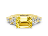 Yellow gold Emerald Cut Diamond Cluster Pavé Band with Four-Prong Setting