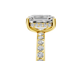 Yellow gold Emerald Cut Diamond Pavé Band Ring with Four-Prong Setting_41