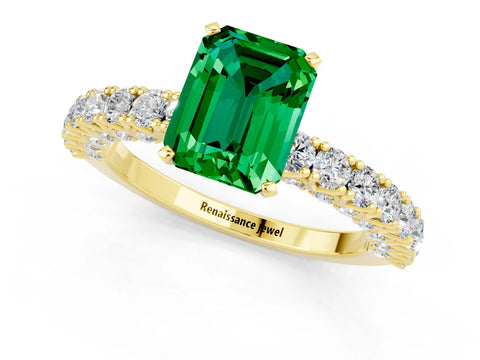 Yellow gold Emerald Cut Diamond Pavé Band Solitaire Ring with Prong Setting_1