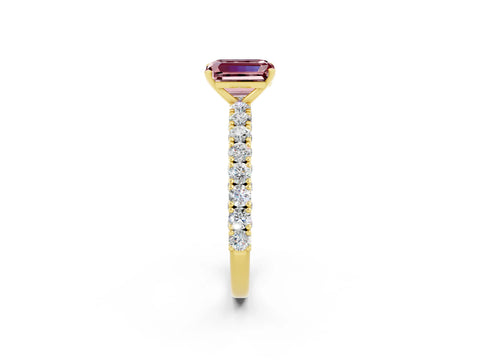 Yellow gold Emerald Cut Diamond Pavé Band Solitaire Ring with Prong Setting_2