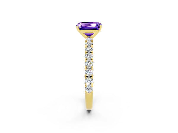 Yellow gold Emerald Cut Diamond Pavé Band Solitaire Ring with Prong Setting