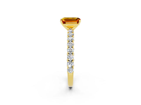 Yellow gold Emerald Cut Diamond Pavé Band Solitaire Ring with Prong Setting_2