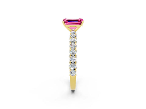 Yellow gold Emerald Cut Diamond Pavé Band Solitaire Ring with Prong Setting_2