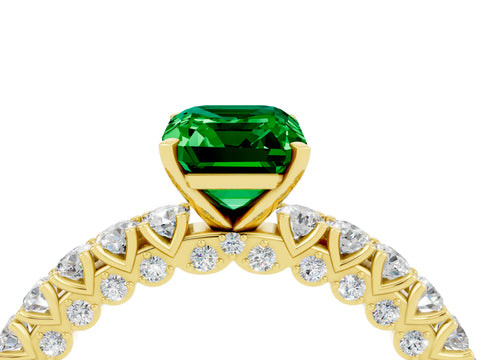 Yellow gold Emerald Cut Diamond Pavé Band Solitaire Ring with Prong Setting_4