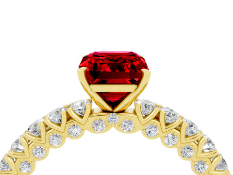 Yellow gold Emerald Cut Diamond Pavé Band Solitaire Ring with Prong Setting_4