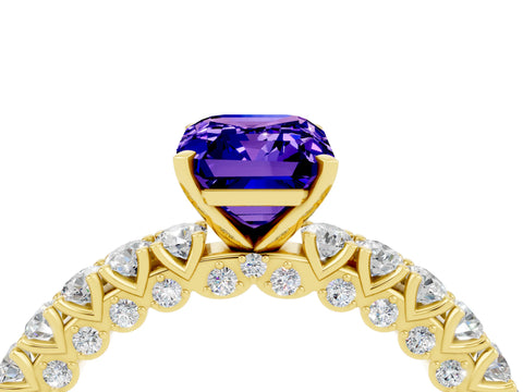 Yellow gold Emerald Cut Diamond Pavé Band Solitaire Ring with Prong Setting_4