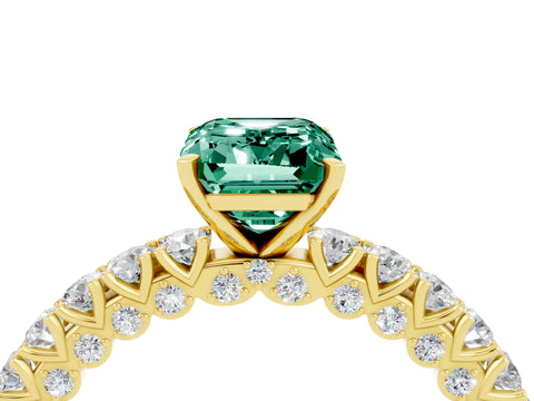 Yellow gold Emerald Cut Diamond Pavé Band Solitaire Ring with Prong Setting_4