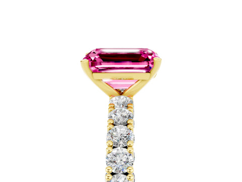 Yellow gold Emerald Cut Diamond Pavé Band Solitaire Ring with Prong Setting_5