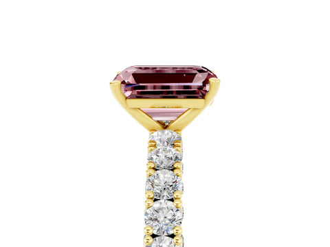 Yellow gold Emerald Cut Diamond Pavé Band Solitaire Ring with Prong Setting_5