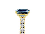Yellow gold Emerald Cut Diamond Pavé Band Solitaire Ring with Prong Setting_5