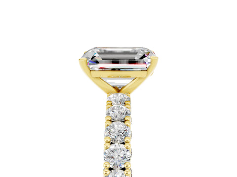 Yellow gold Emerald Cut Diamond Pavé Band Solitaire Ring with Prong Setting_5