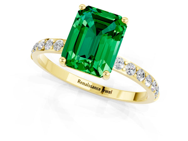 Yellow gold Emerald Cut Emerald Solitaire Ring with Round Pavé Shoulders and Prong Setting