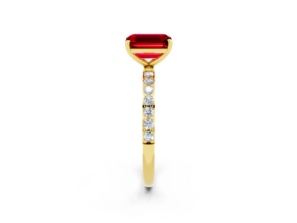 Yellow gold Emerald Cut Diamond Pavé Band with Six-Prong Setting
