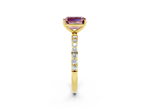Yellow gold Emerald Cut Diamond Pavé Band with Six-Prong Setting_2