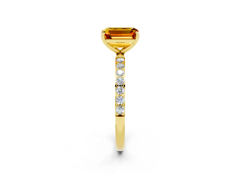 Yellow gold Emerald Cut Diamond Pavé Band with Six-Prong Setting_2