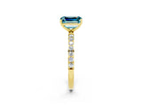 Yellow gold Emerald Cut Diamond Pavé Band with Six-Prong Setting_2