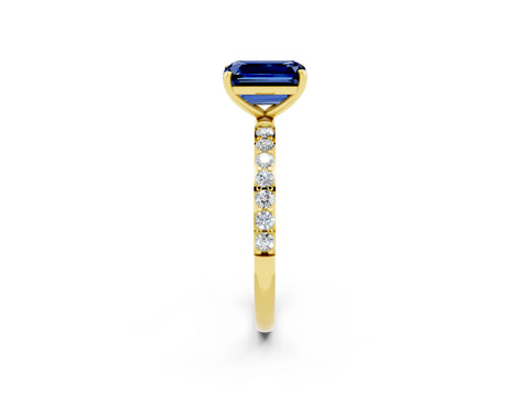 Yellow gold Emerald Cut Diamond Pavé Band with Six-Prong Setting_2
