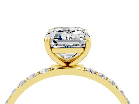 Yellow gold Emerald Cut Diamond Pavé Band with Six-Prong Setting_4