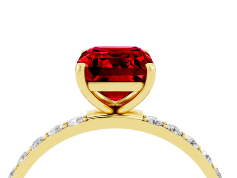 Yellow gold Emerald Cut Diamond Pavé Band with Six-Prong Setting_4