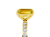 Yellow gold Emerald Cut Diamond Pavé Band with Six-Prong Setting_5