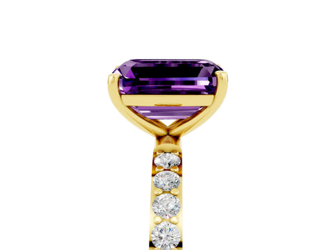 Yellow gold Emerald Cut Diamond Pavé Band with Six-Prong Setting_5