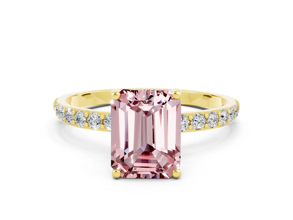 Yellow gold Emerald Cut Diamond Pavé Band with Six-Prong Setting