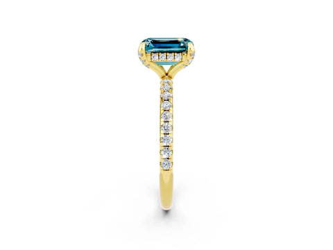 Yellow gold Emerald Cut Diamond Solitaire Ring with Four-Prong Setting and Pavé Band_2