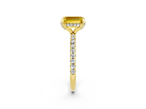 Yellow gold Emerald Cut Diamond Solitaire Ring with Four-Prong Setting and Pavé Band_2