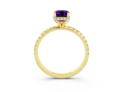 Yellow gold Emerald Cut Diamond Solitaire Ring with Four-Prong Setting and Pavé Band_3