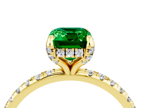 Yellow gold Emerald Cut Diamond Solitaire Ring with Four-Prong Setting and Pavé Band_4
