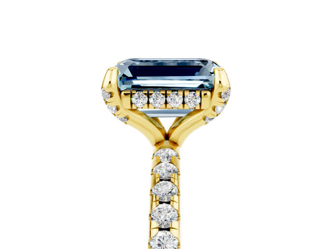 Yellow gold Emerald Cut Diamond Solitaire Ring with Four-Prong Setting and Pavé Band_5
