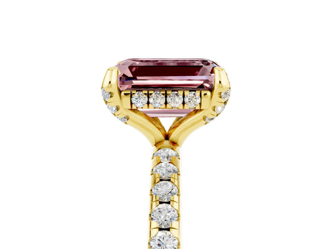 Yellow gold Emerald Cut Diamond Solitaire Ring with Four-Prong Setting and Pavé Band_5