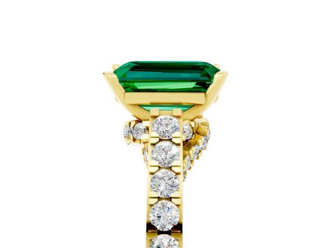 Yellow gold Emerald Cut Diamond Solitaire Ring with Pavé Band and Prong Setting_5