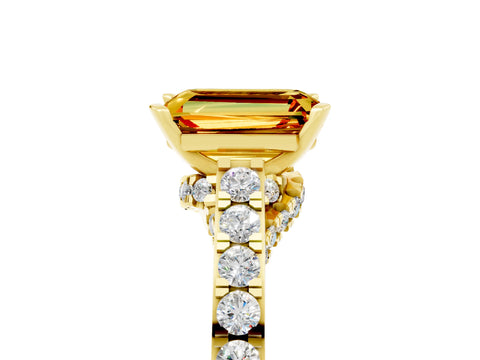 Yellow gold Emerald Cut Diamond Solitaire Ring with Pavé Band and Prong Setting_5