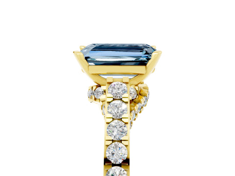 Yellow gold Emerald Cut Diamond Solitaire Ring with Pavé Band and Prong Setting_5