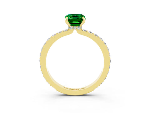 Yellow gold Emerald Cut Emerald Ring with Pavé Band and Four-Prong Setting_3