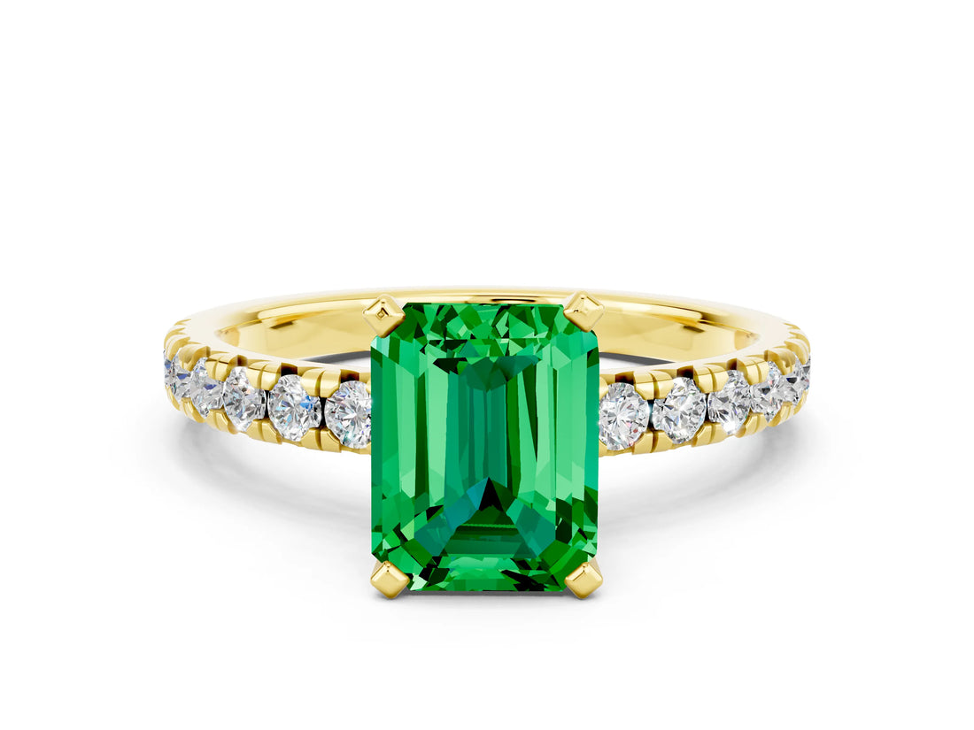 Yellow gold Emerald Cut Emerald Solitaire Pavé Engagement Ring with Round Band and Prong Setting_66