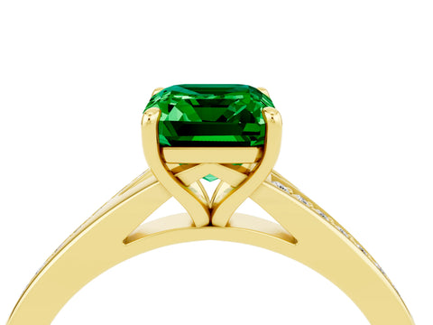 Yellow gold Emerald Cut Emerald Solitaire Ring with Pavé Band and Prong Setting_4