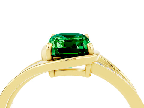 Yellow gold Emerald Cut Emerald Solitaire Ring with Split Shank and Prong Setting_4