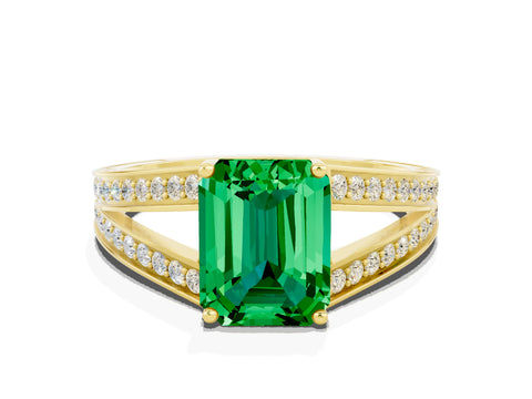 Yellow gold Emerald Cut Emerald Split Shank Ring with Pavé Band and Four-Prong Setting