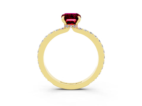 Yellow gold Emerald Cut Garnet Solitaire Engagement Ring with Pavé Band and Four-Prong Setting_3