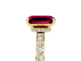 Yellow gold Emerald Cut Garnet Solitaire Engagement Ring with Pavé Band and Four-Prong Setting_5
